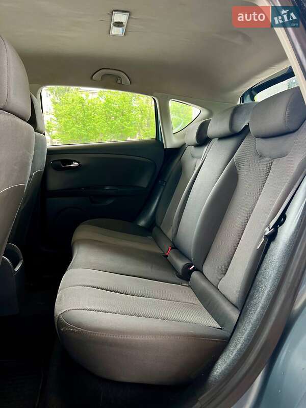 Хэтчбек SEAT Leon 2007 в Николаеве