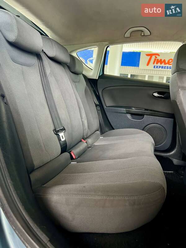 Хэтчбек SEAT Leon 2007 в Николаеве