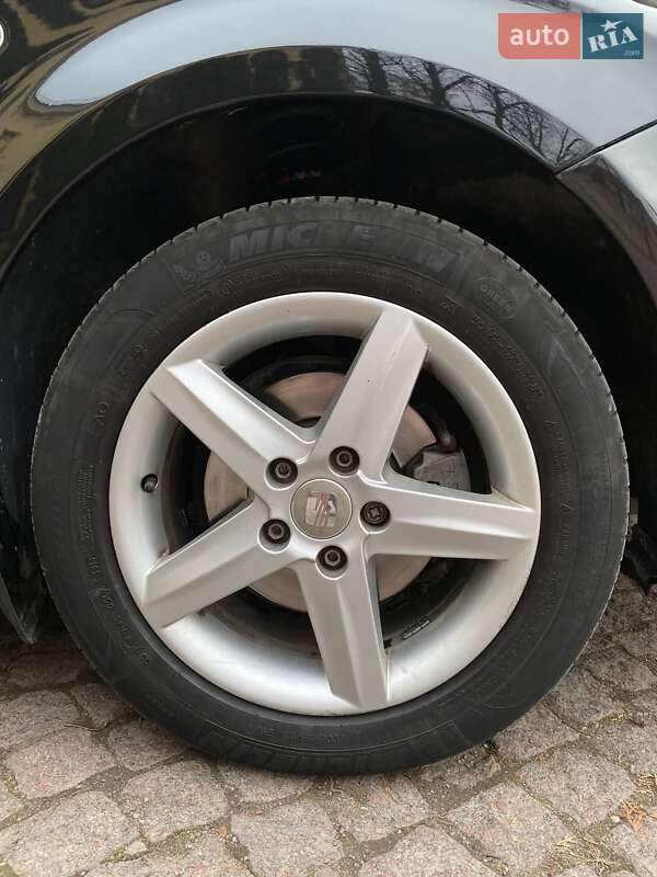 Хэтчбек SEAT Leon 2010 в Каменец-Подольском фото 6 Хэтчбек SEAT Leon 2010 в Каменец-Подольском