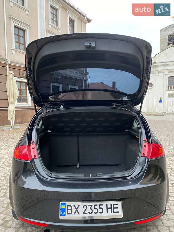 Хэтчбек SEAT Leon 2010 в Каменец-Подольском фото 13 Хэтчбек SEAT Leon 2010 в Каменец-Подольском