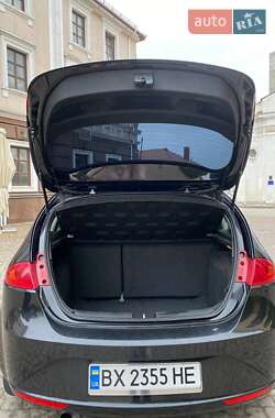 Хэтчбек SEAT Leon 2010 в 