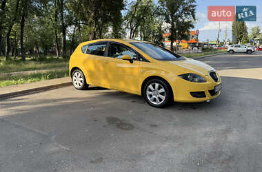 Хэтчбек SEAT Leon 2008 в Киеве