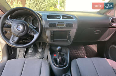 Хэтчбек SEAT Leon 2005 в 
