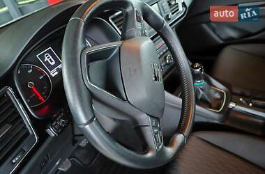 Хэтчбек SEAT Leon 2013 в 