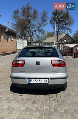 Хэтчбек SEAT Leon 2002 в 