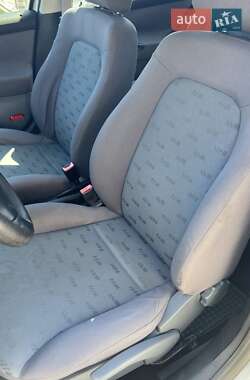 Хэтчбек SEAT Leon 2002 в 