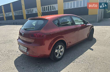 Хэтчбек SEAT Leon 2009 в 