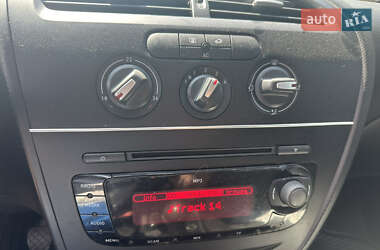 Хэтчбек SEAT Leon 2009 в 