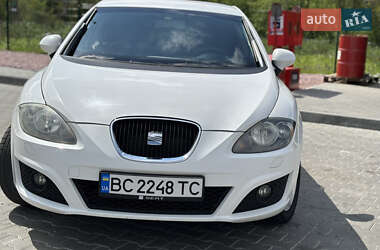 Хэтчбек SEAT Leon 2011 в 
