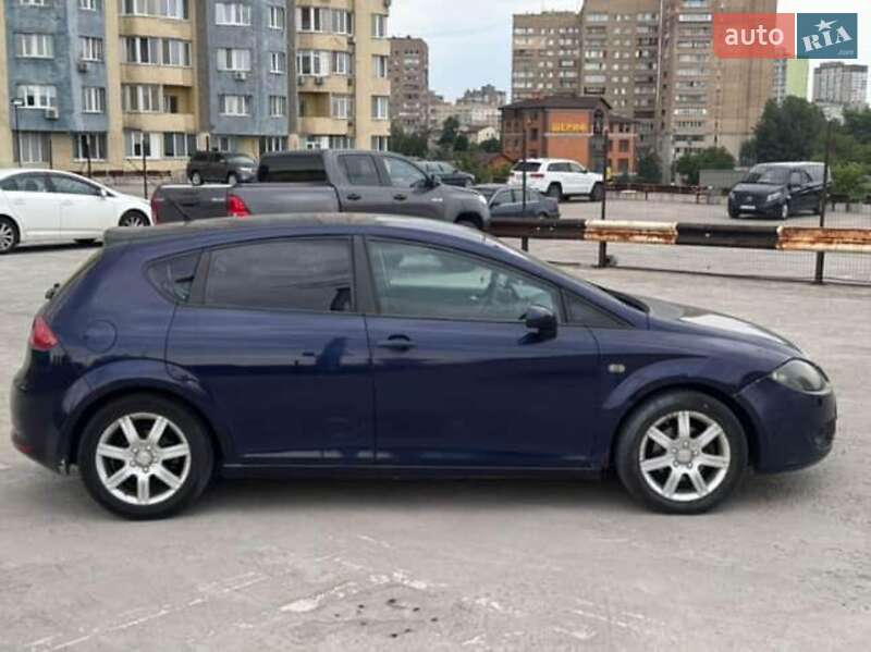 Хэтчбек SEAT Leon 2007 в Киеве