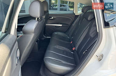 Хэтчбек SEAT Leon 2012 в 