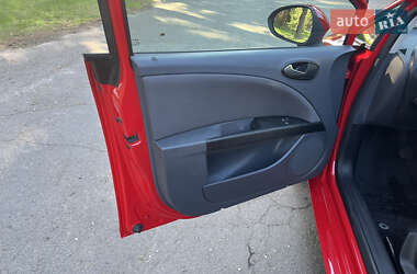 Хэтчбек SEAT Leon 2009 в 