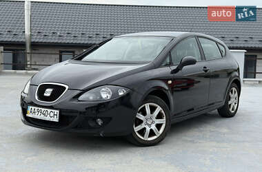 Хэтчбек SEAT Leon 2006 в Киеве