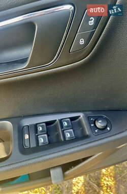 Хэтчбек SEAT Leon 2014 в 