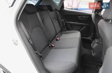 Хэтчбек SEAT Leon 2015 в 
