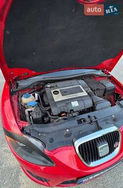 Хэтчбек SEAT Leon 2006 в 