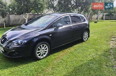 Хэтчбек SEAT Leon 2010 в 