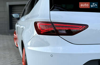 Хэтчбек SEAT Leon 2016 в 