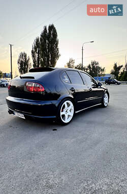 Хэтчбек SEAT Leon 2004 в 