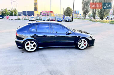 Хэтчбек SEAT Leon 2004 в 