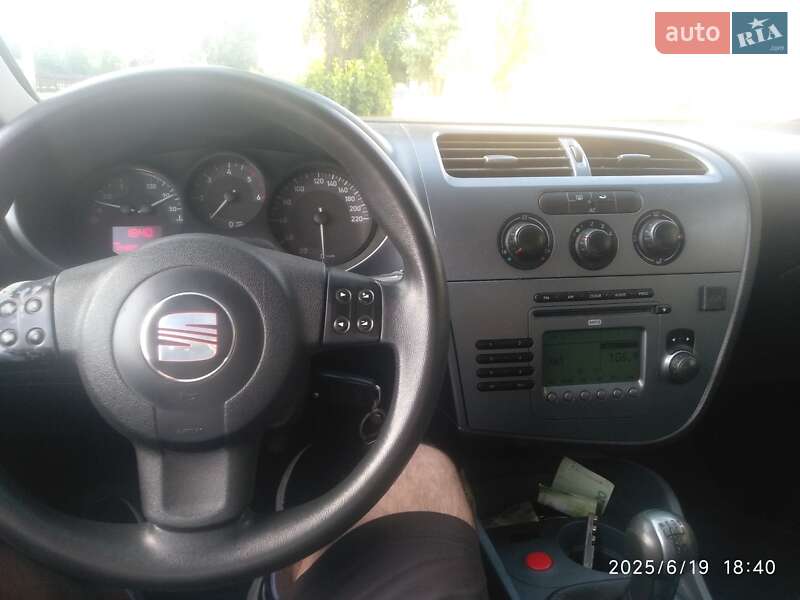Хэтчбек SEAT Leon 2007 в Кривом Роге