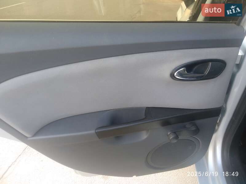 Хэтчбек SEAT Leon 2007 в Кривом Роге