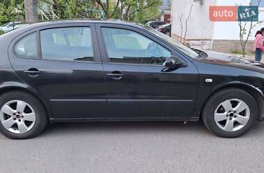 Хэтчбек SEAT Leon 2004 в 