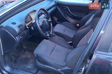 Хэтчбек SEAT Leon 2004 в 