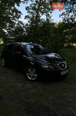 Хэтчбек SEAT Leon 2008 в 
