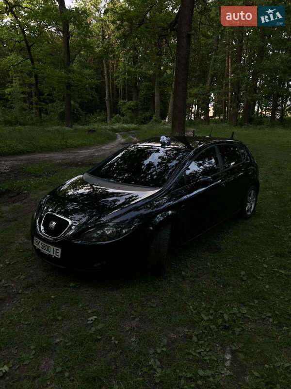 Хэтчбек SEAT Leon 2008 в 