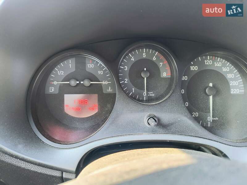 Хэтчбек SEAT Leon 2005 в Чернигове