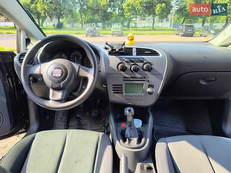 Хэтчбек SEAT Leon 2005 в Чернигове