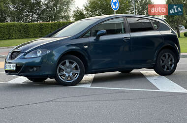 Хэтчбек SEAT Leon 2006 в 