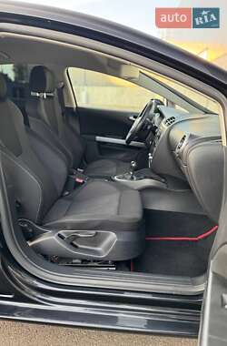 Хэтчбек SEAT Leon 2011 в 