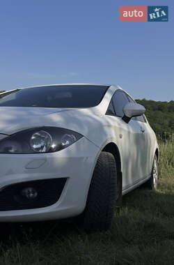 Хетчбек SEAT Leon 2010 в 