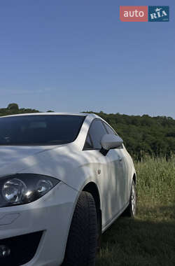 Хетчбек SEAT Leon 2010 в 