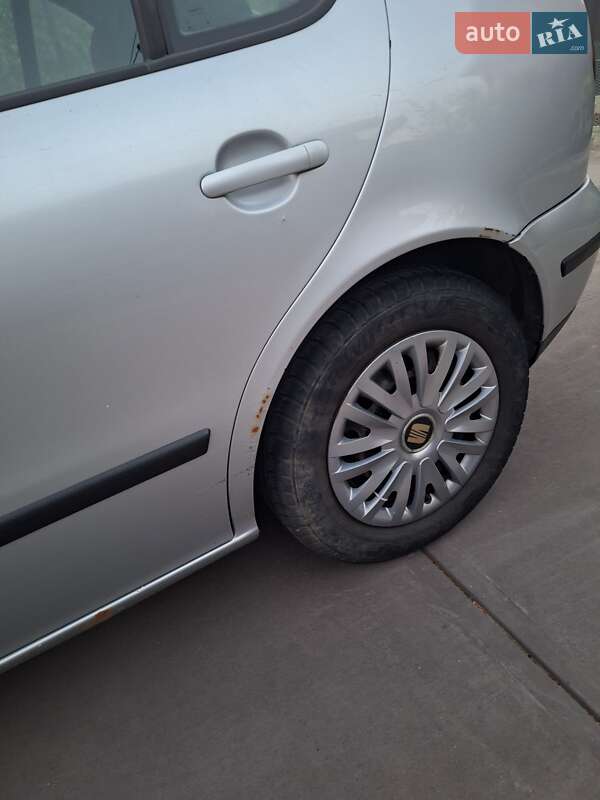 Хэтчбек SEAT Leon 2000 в Тысменице фото 9 Хэтчбек SEAT Leon 2000 в Тысменице