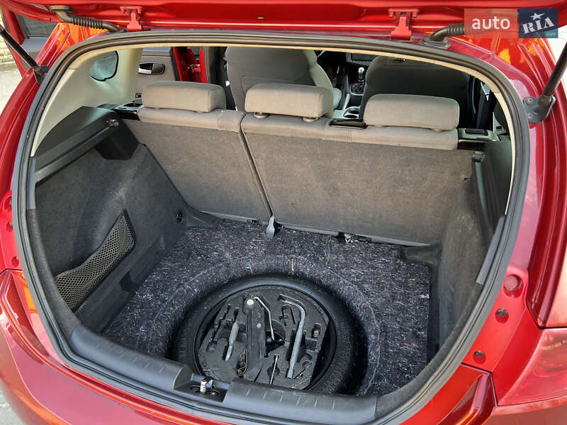 Хэтчбек SEAT Leon 2006 в Броварах