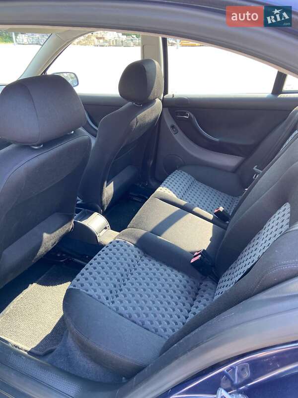 Хэтчбек SEAT Leon 2001 в Здолбунове