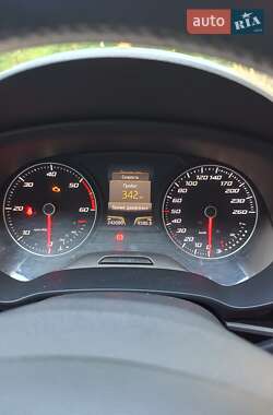 Хэтчбек SEAT Leon 2013 в 