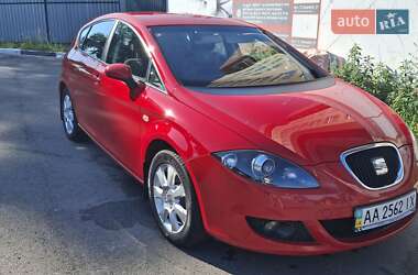 Хетчбек SEAT Leon 2008 в Києві