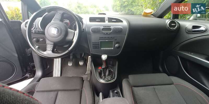 Хэтчбек SEAT Leon 2008 в Киеве