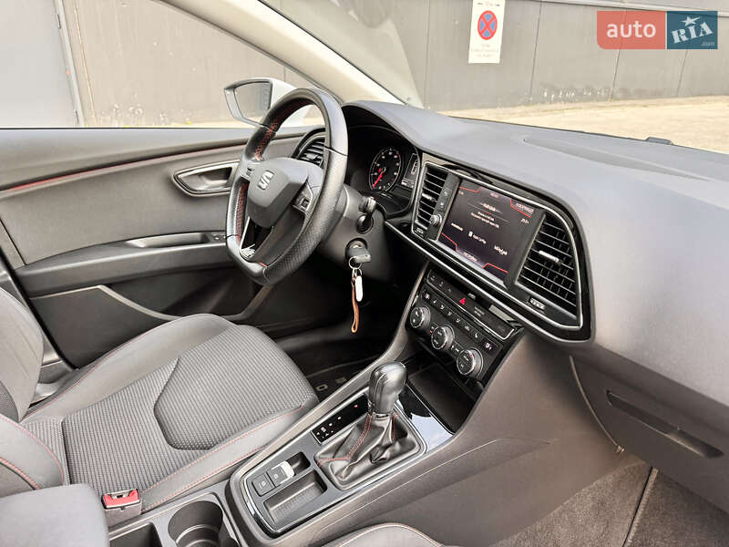 Хэтчбек SEAT Leon 2018 в Киеве