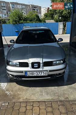 Хэтчбек SEAT Leon 2003 в 