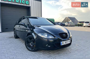 Хэтчбек SEAT Leon 2005 в 