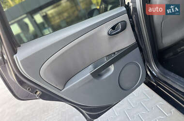 Хэтчбек SEAT Leon 2005 в 