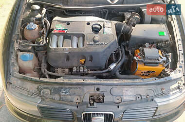 Хэтчбек SEAT Leon 2000 в 