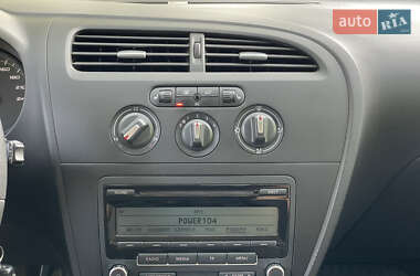 Хетчбек SEAT Leon 2011 в 