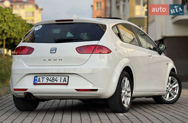Хэтчбек SEAT Leon 2010 в 