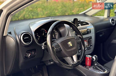 Хэтчбек SEAT Leon 2010 в 